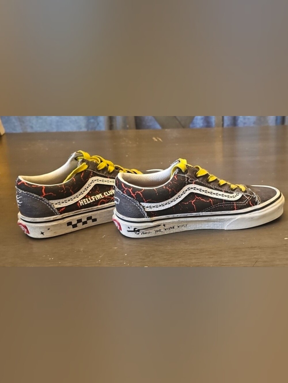 Women & Kids Stranger Things VANS!